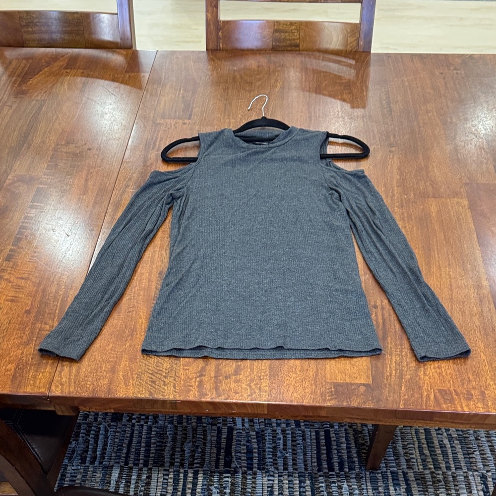 Banana Republic Women's Heather Gray Cold Shoulder Top